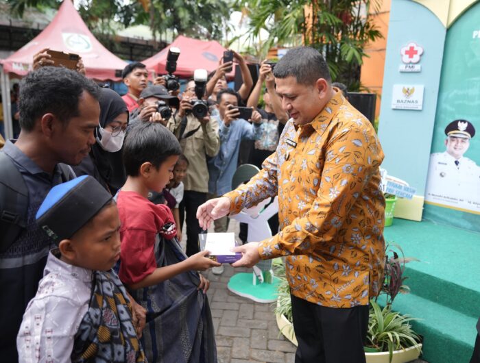 Khitanan Massal dan Donor Darah, Wali Kota Makassar Tegaskan Layanan Sosial Merata Sampai Pulau