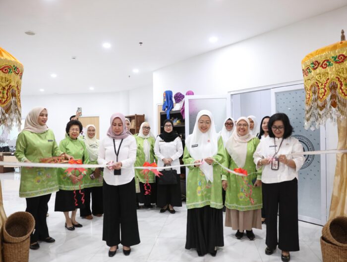 Dorong Kemandirian Perempuan, Melinda Aksa Resmikan Ruang Jahit Dekranasda Makassar