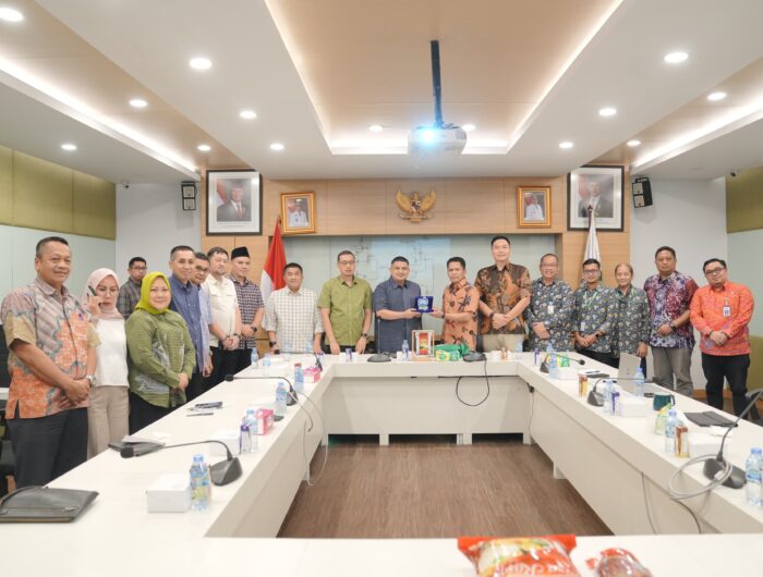 Pemkot Makassar Kaji Bisnis Pangan dan Urban Farming di Food Station Jakarta