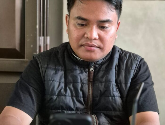 Muhammad Warakaf Tinjau Penyaluran Seragam Gratis, Warga Puji Langkah Pemkot Makassar