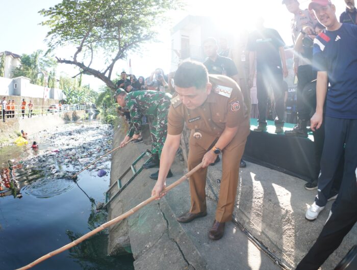 Wali Kota Munafri Pimpin Pembersihan Kanal, Libatkan Seluruh Elemen