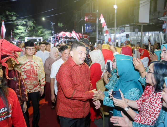 Munafri-Aliyah Hadiri Pesta Rakyat Mariso, Soroti Isu Kebersihan Lingkungan