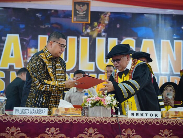 Wali Kota Makassar Paparkan Tujuh Program Unggulan di Hadapan Ribuan Wisudawan UNM
