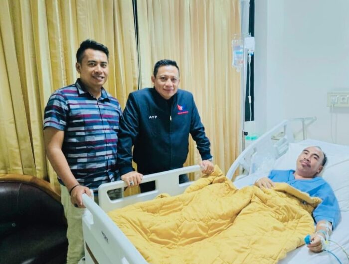 Sekjen Perindo Andi Yuslim Patawari Jenguk Tokoh Pengusaha Bone Bolango H. Osi di RS MNC