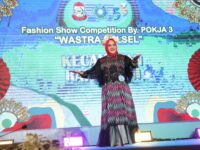TP PKK Makassar Angkat Wastra Sulsel Lewat Fashion Show di Gebyar PKK