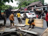 Pemkot Makassar Tertibkan Pasar Tumpah Leimena, Pedagang Dialihkan ke Lokasi Baru