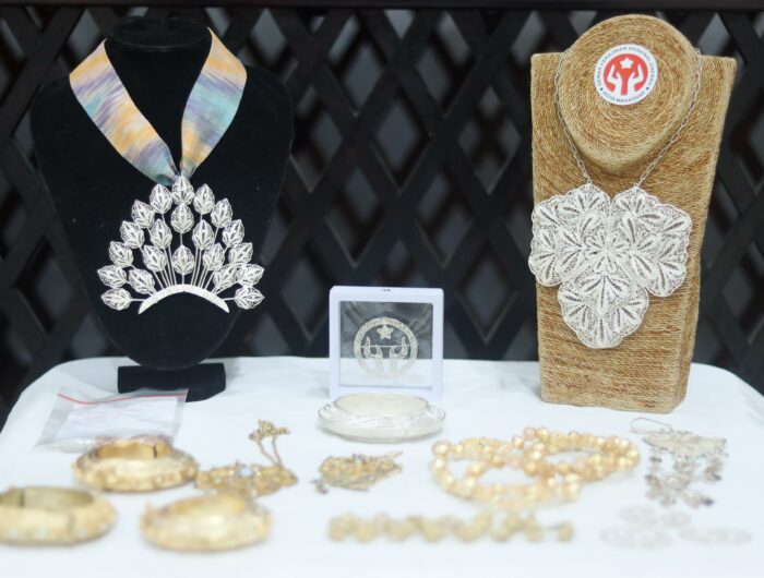 Ketua Dekranasda Makassar Dorong Daya Saing Perajin Perak Lewat Pelatihan Kriya Logam