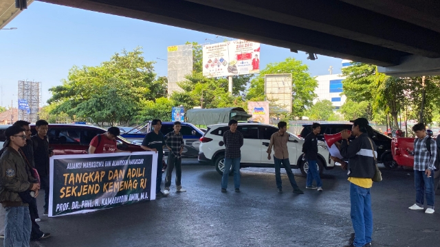 Aliansi Mahasiswa UIN Alauddin Tuntut Usut Dugaan Korupsi dan Desak Tangkap Sekjen Kemenag RI