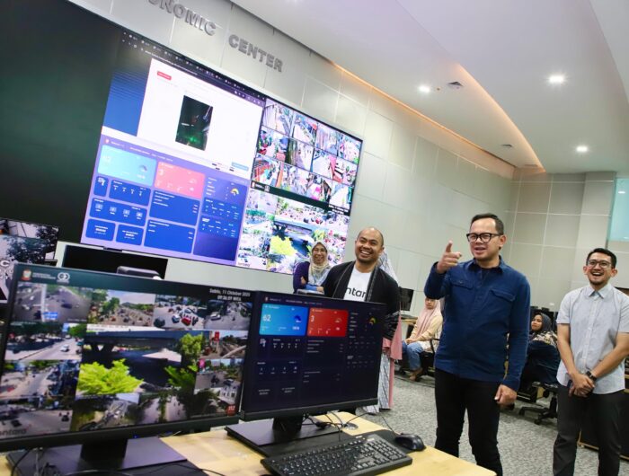 Wamendagri Bima Arya: Kota Makassar Jadi Contoh Nasional Digitalisasi Pelayanannya