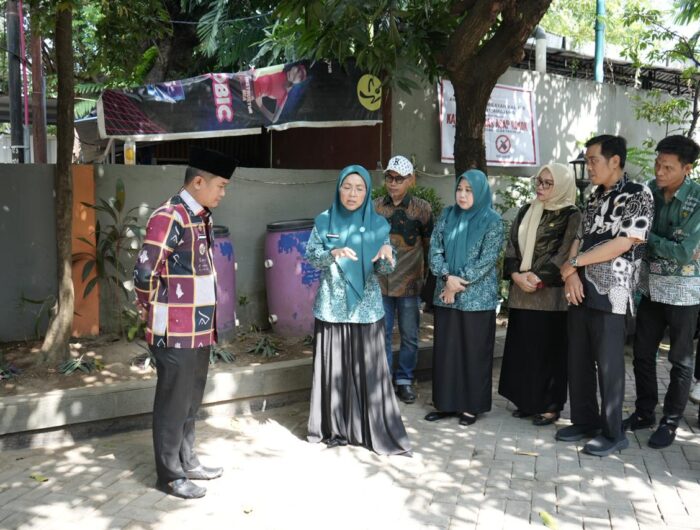 Wujudkan Makassar Zero Waste, Melinda Aksa Meninjau Langsung Pengelolaan Sampah Di Kecamatan Mamajang