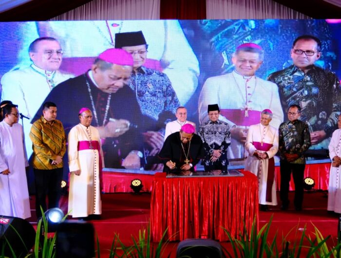 Munafri Gaungkan Moderasi Beragama di Peresmian Gereja Katedral Makassar