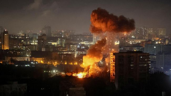 RUSIA GEMPUR UKRAINA, APARTEMEN AMBRUK – 8 WARGA TEWAS