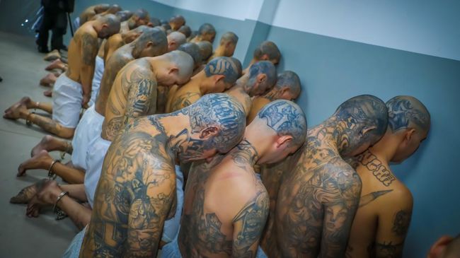 Ratusan Anggota Geng MS-13 Dijatuhi Hukuman Penjara Ekstrem di El Salvador